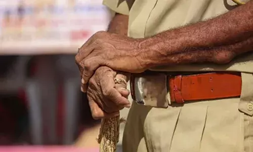 ഒഡീഷയിലെ പള്ളിയില്‍ പോലീസ് ആക്രമണം; തടയാന്‍ ശ്രമിച്ച മലയാളി വൈദീകന് പരിക്ക്