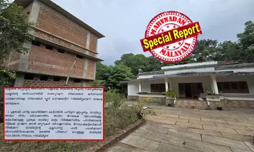 വീടിന്റെ അതിര്‍ത്തിയിലുള്ള തോടുമായി ബന്ധപ്പെട്ട് അതിര്‍ത്തി തര്‍ക്കം; പ്രതികാരം തീര്‍ക്കാന്‍ സിപിഐ വാര്‍ഡ് മെമ്പറുടെ മനസ്സില്‍ തെളിഞ്ഞത് വീടിനോട് ചേർന്ന ടോയിലറ്റ് ബുദ്ധി! 70ഓളം കുട്ടികള്‍ക്കും എട്ട് അധ്യാപകര്‍ക്കുമായി സ്‌കൂളിന്റെ പുതിയ കെട്ടിടത്തിന്റെ ഇരുനിലയിലും ശുചിമുറിയൊരുക്കി എയിഡഡ് കരുതല്‍; ചൂളിയാട്ടെ പുതു വിദ്യാഭ്യാസ മോഡല്‍ പാര്‍ട്ടി ഗ്രാമത്തില്‍