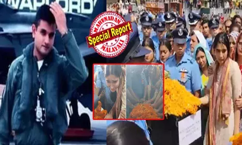 ത്രിവർണ്ണ പതാകയിൽ പൊതിഞ്ഞ ശരീരം ആ വീട്ടിലെത്തിച്ചപ്പോൾ സങ്കടം അണപൊട്ടി; സ്നേഹിതനെ അവസാനമായി ഒരു നോക്ക് കാണാൻ ഓടിയെത്തി പ്രണയിനി; മൃതദേഹത്തിൽ കെട്ടിപ്പിടിച്ച് കരഞ്ഞത് ഏറെനേരം; എങ്ങനെ സമാധാനിപ്പിക്കുമെന്ന് അറിയാതെ നാട്ടുകാർ; ഉറ്റവരുടെ നെഞ്ചുലച്ച് ക്യാപ്റ്റൻ സിദ്ധാർത്ഥ് മടങ്ങുമ്പോൾ!