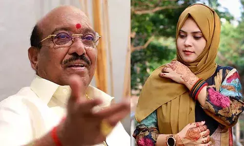 വെള്ളാപ്പള്ളിയെ പിടിച്ചു കെട്ടാന്‍ വാവ സുരേഷിനെ വിളിക്കണം; വെള്ളാപ്പള്ളിയുടെ വിഷം ഏറ്റവര്‍ക്ക് ആന്റി വെനം ഇന്‍ജെക്ഷന്‍ നല്‍കണം: ഫാത്തിമ തഹലിയ