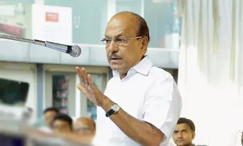 വെള്ളാപ്പള്ളിയുടെ പ്രസ്താവനക്ക് കിട്ടിയത് ഒരു പൂച്ചക്കുട്ടിയുടെ പിന്തുണ; അവരങ്ങ് പറഞ്ഞാല്‍ ഭൂമികുലുങ്ങുമെന്നാണ് വിചാരം; മലപ്പുറത്തെ വിമര്‍ശിച്ച വെള്ളാപ്പള്ളിയെ പരിഹസിച്ചു തള്ളി പി കെ കുഞ്ഞാലിക്കുട്ടി