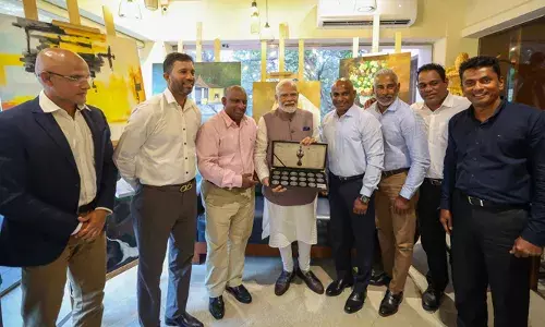 ശ്രീലങ്കന്‍ സന്ദര്‍ശനത്തിനിടെ 1996 ഏകദിന ലോകകപ്പ് കിരീട ജേതാക്കളുമായി കൂടിക്കാഴ്ച നടത്തി നരേന്ദ്ര മോദി; ഇന്ത്യയുടെയും ലങ്കയുടെയും ആദ്യ കിരീടനേട്ടം ആഗോള ക്രിക്കറ്റിനെ മാറ്റിമറിച്ചെന്ന് പ്രതികരണം; പ്രത്യേക ആവശ്യം മുന്നോട്ടുവച്ച് ലങ്കന്‍ ഇതിഹാസ താരങ്ങള്‍