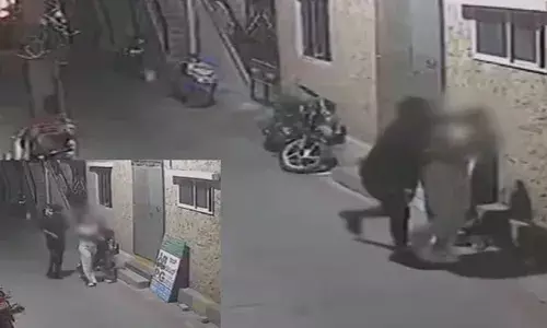 ആളൊഴിഞ്ഞ വഴിയില്‍ പെണ്‍കുട്ടിയെ കടന്നുപിടിച്ചു; പരാതിക്കാരില്ല; സിസിടിവി ദൃശ്യം വൈറലായതോടെ കേസെടുത്ത് പോലീസ്