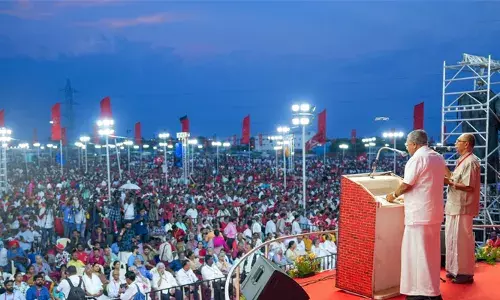 എമ്പുരാന്‍ ഒരു കമ്യൂണിസ്റ്റ് സിനിമയല്ല, അതൊരു രാഷ്ട്രീയ സിനിമ പോലുമല്ല; എന്നിട്ടും ചില ഭാഗങ്ങള്‍ കാരണം സിനിമ ആക്രമിക്കപ്പെട്ടു; സിബിഎഫ്‌സിയേക്കാള്‍ വലിയ സെന്‍സര്‍ ബോര്‍ഡായി ആര്‍എസ്എസ് പ്രവര്‍ത്തിക്കുന്നു എന്ന് മുഖ്യമന്ത്രി