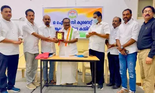 സംസ്‌കാര സാഹിതി ജില്ലാ ചെയര്‍മാന്‍ ശ്രീ എ. കബീറിന് ഒഐസിസി കുവൈറ്റ്ആലപ്പുഴ ജില്ലാ കമ്മിറ്റി സ്വീകരണം നല്‍കി