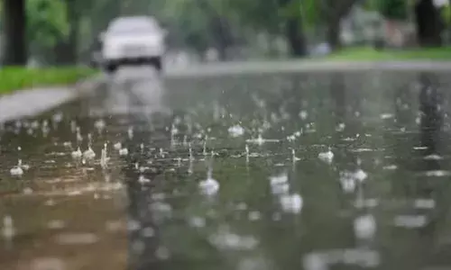 ബംഗാള്‍ ഉള്‍ക്കടലില്‍ ന്യൂനമര്‍ദം; സംസ്ഥാനത്ത് ഇന്നും നാളെയും ഇടിമിന്നലോട് കൂടിയ ശക്തമായ മഴയ്ക്ക് സാധ്യത: ഇന്ന് മൂന്ന് ജില്ലകളില്‍ യെല്ലോ അലേര്‍ട്ട്