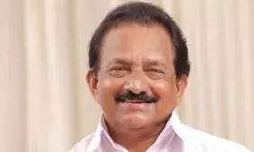 നിര്‍ധന കുടുംബത്തെ സഹായിക്കാന്‍ 1,69,000 രൂപയുടെ സ്വര്‍ണം താന്‍ കടമായി വാങ്ങി നല്‍കിയെന്നും മറ്റ് കാര്യങ്ങള്‍ അറിയില്ലെന്നും മാത്യു സ്റ്റീഫന്‍; ഭീഷണിപ്പെടുത്തി സ്വര്‍ണം തട്ടിയെടുത്തെന്ന പരാതിയില്‍ മുന്‍ എംഎല്‍എയ്‌ക്കെതിരെ കേസെടുത്ത് തൊടുപുഴ പോലീസ്