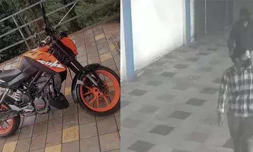 മാസ്‌ക് ധരിച്ചെത്തി ബൈക്ക് മോഷ്ണം; മോഷ്ടിക്കുന്നത് ആഡംബര ബൈക്കുകള്‍; മൂവാറ്റുപുഴയില്‍ സജീവമായി ബൈക്ക് മോഷ്ടാക്കള്‍; രണ്ടംഗ സംഘ പ്രതികള്‍ക്കായി തിരച്ചില്‍