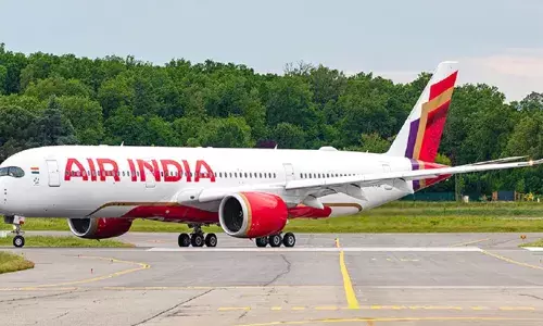 എയര്‍ ഇന്ത്യ വിമാനത്തില്‍ സഹയാത്രികന്റെ ദേഹത്ത് മൂത്രമൊഴിച്ച സംഭവം; യാത്രക്കാരനെ 30 ദിവസത്തേക്ക് നോ ഫ്‌ളൈ ലിസ്റ്റില്‍ ഉള്‍പ്പെടുത്തി എയര്‍ ഇന്ത്യ: ആഭ്യന്തര അന്വേഷണത്തിന് ശേഷം കൂടുതല്‍ നടപടി