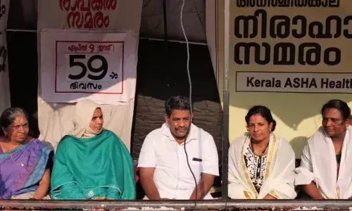 പിണറായി സര്‍ക്കാര്‍ ആശാവര്‍ക്കര്‍മാരെ ഇനിയും വെയിലത്ത് നിര്‍ത്തരുത് - റസാഖ് പാലേരി