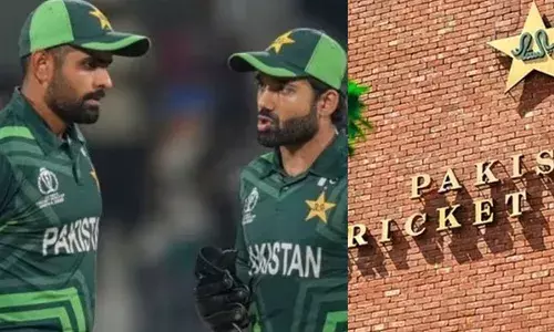 ക്രിക്കറ്റ് കളത്തില്‍ മാത്രമല്ല, പാക്കിസ്ഥാന്‍ ക്രിക്കറ്റിന്റെ മാനേജ്‌മെന്റിലും പ്രശ്‌നം; റിസ്വാനെയും ബാബാറിനെയും മുന്‍കൂട്ടി അറിയിക്കാതെ ടീമില്‍ നിന്ന് ഒഴിവാക്കി; പിസിബിക്കെരിരെ സീനിയര്‍ താരങ്ങള്‍