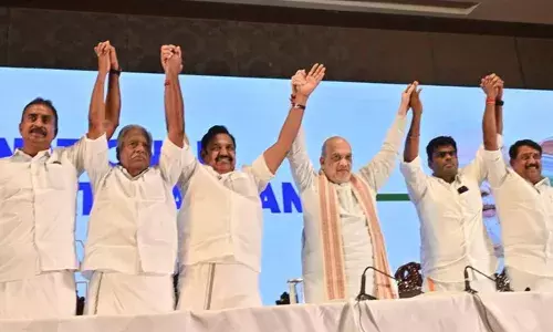 ജയലളിതയുടെ മരണത്തിന് പിന്നാലെ കരുത്ത് ചോര്‍ന്ന് ദുര്‍ബലമായി; സ്റ്റാലിനോടും ഡിഎംകെയോടും മല്ലിട്ട് നില്‍ക്കാന്‍ വീണ്ടും ബിജെപിയുമായി കൈകോര്‍ത്ത് അണ്ണാ ഡിഎംകെ; തമിഴ്‌നാട് നിയമസഭാ തിരഞ്ഞെടുപ്പില്‍ ഇരുപാര്‍ട്ടികളും ഒന്നിച്ചുമത്സരിക്കും; സംസ്ഥാനത്ത് എടപ്പാടി പളനിസാമി എന്‍ഡിഎയെ നയിക്കുമെന്ന് അമിത്ഷാ; സഖ്യത്തിന് കളമൊരുങ്ങിയത് അണ്ണാമലൈ മാറിയതോടെ