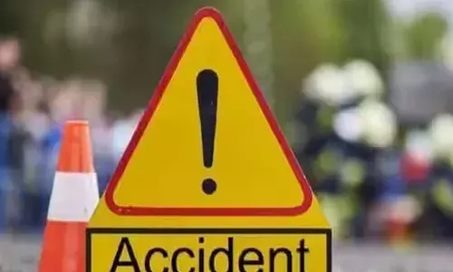 വീട്ടില്‍ നിര്‍ത്തിയിട്ടിരുന്ന കാര്‍ പിന്നോട്ട് എടുക്കവേ ദേഹത്ത് കൂടി കയറി ഇറങ്ങി; എടപ്പാളില്‍ നാലു വയസ്സുകാരിക്ക് ദാരുണാന്ത്യം: കുഞ്ഞിനൊപ്പം മുറ്റത്ത് നിന്നിരുന്ന സ്ത്രീക്ക് ഗുരുതര പരിക്ക്