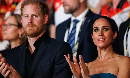 എന്നെയും ഭാര്യയെയും രാജകുടുംബത്തില്‍ തളച്ചിടാന്‍ സുരക്ഷ പിന്‍വലിച്ചു; ആരോപണവുമായി ഹാരി കോടതിയില്‍