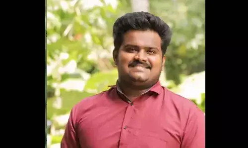 സ്പാനര്‍ കൊണ്ടുള്ള അടിയേറ്റ് തലയ്ക്കും നടുവിനും പരുക്കേറ്റു; എസ്എഫ്‌ഐ തിരുവനന്തപുരം ജില്ലാ പ്രസിഡന്റിന് നേരേ ആക്രമണം; വീടിന്റെ ജനല്‍ തകര്‍ത്തു; വാഹനം അടിച്ചുതകര്‍ത്തു;  മുമ്പും ആക്രമണം ഉണ്ടായെന്ന് നന്ദന്‍