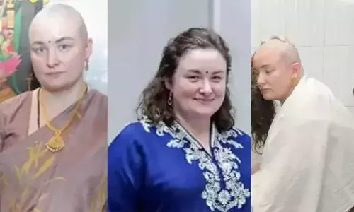 തല മൊട്ടയടിച്ച് തിരുപ്പതി ക്ഷേത്രത്തില്‍ പ്രാര്‍ത്ഥനയോടെ പവന്‍ കല്യാണിന്റെ ഭാര്യ; സിങ്കപ്പൂരില്‍ സമ്മര്‍ ക്യാമ്പിലുണ്ടായ തീപിടുത്തത്തില്‍ നിന്ന് എട്ട് വയസുള്ള മകന്‍ രക്ഷപെട്ടതിന് നേര്‍ച്ചയായി തലമുണ്ഡനം