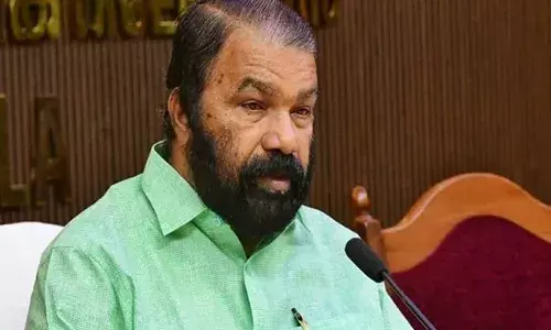 അവരുടെ സമരം വെറും രാ​ഷ്ട്രീ​യ​പ്രേ​രി​തം; ഈ ​യാ​ഥാ​ർ​ഥ്യം മ​ന​സി​ലാ​ക്ക​ണം; ആ​രം​ഭ​ത്തി​ൽ ല​ഭി​ച്ച ഇൻസെന്റീവ് മാ​ത്ര​മാ​ണ് ഇ​ന്നും നൽകുന്നത്; ആ​ശാ​ വ​ർ​ക്ക​ർമാരുടെ സമരത്തിൽ മ​ന്ത്രി വി.​ശി​വ​ൻ​കു​ട്ടി