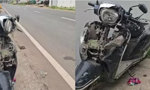 നിയന്ത്രണം വിട്ട സ്കൂട്ടർ റോഡരികിലെ മതിലിൽ ഇടിച്ച് അപകടം; ഒരാൾക്ക് ദാരുണാന്ത്യം; ഒരാളുടെ നില ഗുരുതരം; സംഭവം കോഴിക്കോട്