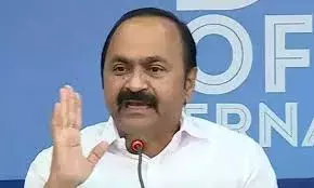 രണ്ട് ദിവസത്തിനിടെ മൂന്ന് ജീവന് പൊലിഞ്ഞിട്ടും സര്ക്കാര് നോക്കി നില്ക്കുന്നു: റിപ്പോര്ട്ട് തേടല് മാത്രമല്ല വനം മന്ത്രിയുടെ ജോലി: അടിയന്തര നടപടി സ്വീകരിക്കാന് കഴിയുന്നില്ലെങ്കില് മന്ത്രി സ്ഥാനത്ത് ഇരിക്കുന്നതെന്തിന്? വിമര്ശനവുമായി പ്രതിപക്ഷ നേതാവ് രണ്ട് ദിവസത്തിനിടെ മൂന്ന് ജീവന് പൊലിഞ്ഞിട്ടും സര്ക്കാര് നോക്കി നില്ക്കുന്നു: റിപ്പോര്ട്ട് തേടല് മാത്രമല്ല വനം മന്ത്രിയുടെ ജോലി: അടിയന്തര നടപടി സ്വീകരിക്കാന് കഴിയുന്നില്ലെങ്കില് മന്ത്രി സ്ഥാനത്ത് ഇരിക്കുന്നതെന്തിന്? വിമര്ശനവുമായി പ്രതിപക്ഷ നേതാവ്