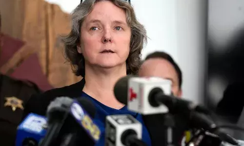 ഇബാലറ്റുകള്‍ എണ്ണിയില്ല ,വിസ്‌കോണ്‍സിന്‍ ക്ലാര്‍ക്ക് ആഭ്യന്തര അന്വേഷണത്തിനിടെ രാജിവച്ചു