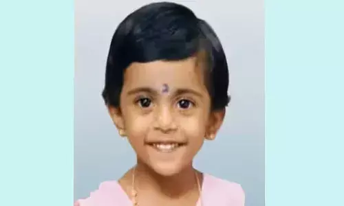 വീടിനുള്ളില്‍ കളിക്കുന്നതിനിടെ കാണാതായി; മൂന്ന് വയസ്സുകാരിയെ പടുതാ കുളത്തില്‍ വീണ് മരിച്ച നിലയില്‍ കണ്ടെത്തി