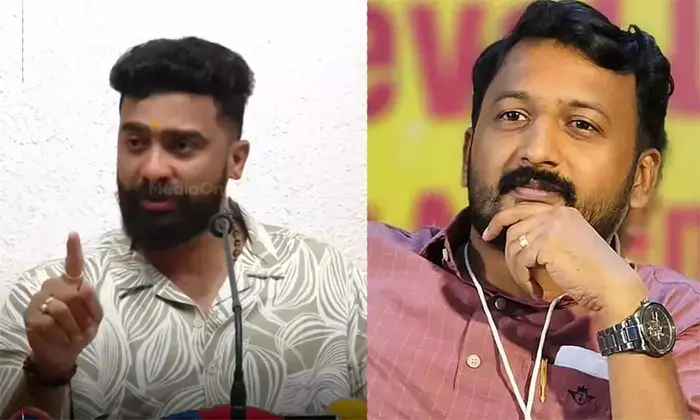 രാഹുല് മാങ്കൂട്ടത്തിലിനെതിരായ കൊലവിളി പ്രസംഗം: ബിജെപി പ്രവര്ത്തകര്ക്കെതിരെ കേസെടുത്ത് പൊലീസ്; പ്രശാന്ത് ശിവനും ഓമനക്കുട്ടനുമെതിരെ കേസ്; പോലീസ് കേസ് രജിസ്റ്റര് ചെയ്തത് വീഡിയോ തെളിവുകള് പരിശോധിച്ച ശേഷം രാഹുല് മാങ്കൂട്ടത്തിലിനെതിരായ കൊലവിളി പ്രസംഗം: ബിജെപി പ്രവര്ത്തകര്ക്കെതിരെ കേസെടുത്ത് പൊലീസ്; പ്രശാന്ത് ശിവനും ഓമനക്കുട്ടനുമെതിരെ കേസ്; പോലീസ് കേസ് രജിസ്റ്റര് ചെയ്തത് വീഡിയോ തെളിവുകള് പരിശോധിച്ച ശേഷം
