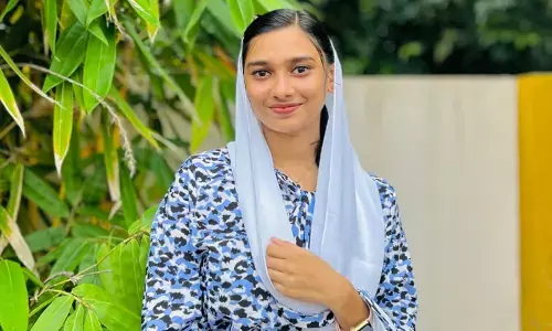 മലപ്പുറത്ത് കോളജ് വിദ്യാര്‍ഥിനി വീട്ടില്‍ മരിച്ച നിലയില്‍; മെഹറുബയുടെ മൃതദേഹം രാത്രി 2 മണിയോടെ വീട്ടില്‍ തൂങ്ങിയ നിലയില്‍