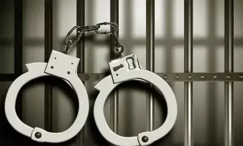 ബംഗളൂരുവില്‍ നവജാത ശിശുവിന്റെ ശരീരം കവറില്‍; അന്വേഷണത്തില്‍ കണ്ടെത്തിയത് പ്രായപൂര്‍ത്തിയാകാത്ത പെണ്‍കുട്ടിയെ ഗര്‍ഭിണിയാക്കിയ വിവരം; പോക്‌സോ കേസില്‍ ഓട്ടോ ഡ്രൈവര്‍ പിടിയില്‍