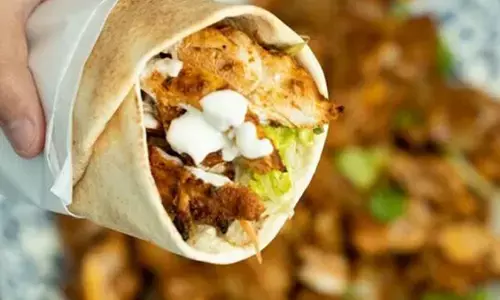 തിരുവനന്തപുരത്ത് ഷവര്‍മ കഴിച്ച് ഭക്ഷ്യവിഷബാധ; 20 പേര്‍ ചികിത്സ തേടി