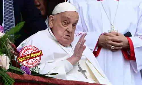 ഉയര്‍പ്പ് തിരുനാള്‍ ആഘോഷിച്ച് ലോകമെങ്ങുമുള്ള ക്രൈസ്തവര്‍;  സെന്റ് പീറ്റേഴ്‌സ് ബസിലിക്ക ബാല്‍ക്കണിയില്‍ ഈസ്റ്റര്‍ സന്ദേശവുമായി മാര്‍പാപ്പ;  ഗാസയില്‍ അടിയന്തര വെടിനിര്‍ത്തലിനും ബന്ദികളുടെ മോചനത്തിനും ആഹ്വാനം ചെയ്ത് സന്ദേശം