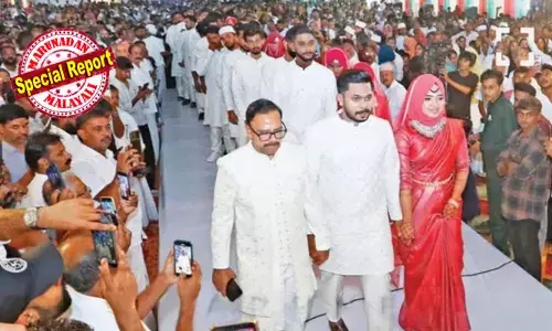 കല്യാണം എന്നുപറഞ്ഞാല്‍ ഇതാണ് കല്യാണം! മകന്റെ നിക്കാഹിനൊപ്പം 25 നിര്‍ദ്ധന യുവതീ യുവാക്കളുടെ മംഗല്യസ്വപ്നം സാക്ഷാത്കരിച്ച് പ്രവാസി മലയാളി; ഓരോ ദമ്പതിമാര്‍ക്കും 10 പവന്‍ വീതം സ്വര്‍ണാഭരണങ്ങളും വിവാഹ വസ്ത്രങ്ങളും സമ്മാനം; ഒരുനാടിന്റെ മുഴുവന്‍ സ്‌നേഹം ഏറ്റുവാങ്ങിയ ആഘോഷം