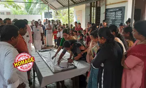 കോന്നി ആനക്കൂട്ടിലെ ദുരന്തം: നാലു വയസുകാരന്‍ അഭിരാമിന് വിട നല്‍കി ജന്മനാടും കൂട്ടുകാരും; കണ്ണീരൊഴുക്കി മാതാപിതാക്കളും അധ്യാപകരും
