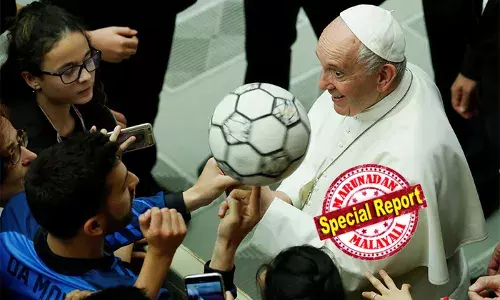 ഫുട്‌ബോളിനെ നെഞ്ചേറ്റിയ മാര്‍പാപ്പ;  യുവാവായിരിക്കേ അര്‍ജന്റീന ഫുട്‌ബോള്‍ ലീഗിലെ സാന്‍ ലോറെന്‍സേ ക്ലബ്ബിന്റെ അംഗമായി; പൗരോഹിത്വത്തിന്റെ വഴിയില്‍ നീങ്ങിയപ്പോഴും കാല്‍പന്തുകളിയെ കൈവിട്ടില്ല;  മടക്കം അന്ത്യവിശ്രമം റോമിലെ സെയ്ന്റ് മേരി മേജര്‍ ബസിലിക്കയില്‍ മതിയെന്ന് വെളിപ്പെടുത്തിയ ശേഷം