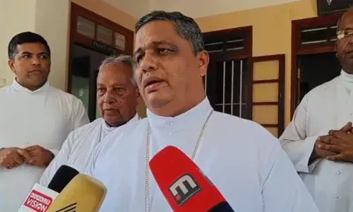 മാര്‍പാപ്പ സ്വപ്നം കണ്ടത് ലോകസമാധാനം; പാവങ്ങളുടെ പക്ഷത്ത് സഭ നിലയുറപ്പിക്കണമെന്നും ആഗ്രഹിച്ചു; മാര്‍പാപ്പയുടെ വിയോഗം ലോകത്തിന്റെയാകെ തീരനഷ്ടമെന്നും ആര്‍ച്ച് ബിഷപ്പ് മാര്‍ ജോസഫ് പാംപ്‌ളാനി