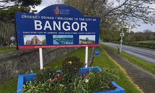 വെയില്‍സില്‍ ജീവിച്ചാല്‍ മക്കള്‍ ഇംഗ്ലീഷ് മറന്നു പോകുന്ന കാലം വരുമോ? വെല്‍ഷ് ഭാഷയില്‍ പഠനം തുടങ്ങാന്‍ ആലോചിച്ച് കൗണ്‍സിലുകള്‍