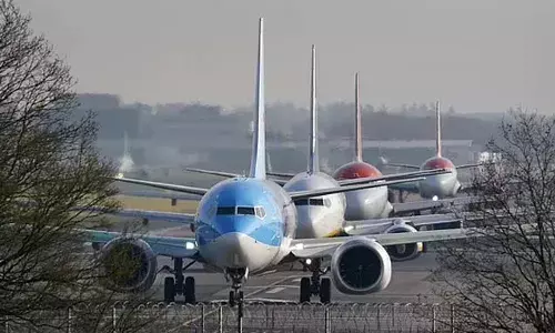 ശരാശരി എല്ലാ വിമാനങ്ങളും 21 മിനിറ്റ് വൈകും..! കൃത്യനിഷ്ട ഇല്ലാത്ത വിമാന സര്‍വീസിന് റിക്കോര്‍ഡ് ഇട്ട് ഗാറ്റ്വിക്ക് എയര്‍പോര്‍ട്ട്