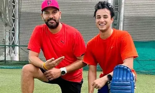 രാത്രി വൈകിയുള്ള പാര്‍ട്ടികള്‍...; കാമുകിമാരുമൊത്തുള്ള കറക്കം;  ഒടുവില്‍ യുവരാജ് അഭിഷേകിനെ പൂട്ടിയിട്ടു; അവന്റെ അച്ഛന് അവനെ നിയന്ത്രിക്കാന്‍ കഴിയാത്തതിനാല്‍ യുവരാജിനെ ഏല്‍പ്പിക്കുകയായിരുന്നു;  ശുഭ്മാന്‍ ഗില്ലിനെ യുവരാജ് കൈകാര്യം ചെയ്തതും അതേ രീതിയില്‍; വെളിപ്പെടുത്തി യോഗ്രാജ് സിംഗ്