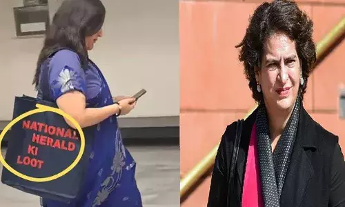 നാഷണല്‍ ഹെറാള്‍ഡ് കി ലൂട്ട്! ബാഗിലൂടെ രാഷ്ട്രീയ വിമര്‍ശനം നടത്തുന്ന പ്രിയങ്ക ഗാന്ധിക്ക് അതേ നാണയത്തില്‍ മറുപടി; നാഷണല്‍ ഹെറാള്‍ഡ് കൊള്ളയെന്ന് എഴുതിയ ബാഗുമായി ബാന്‍സുരി സ്വരാജ്