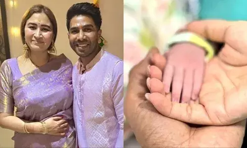 ഒരു സമ്മാനം കൂടി ദൈവം തന്നിരിക്കുന്നു; നിങ്ങളുടെ എല്ലാവരുടേയും അനുഗ്രഹം വേണം; കുഞ്ഞിക്കൈ ചിത്രത്തിനൊപ്പം നടൻ വിഷ്ണു; ആശംസകൾ നേർന്ന് ആരാധകർ