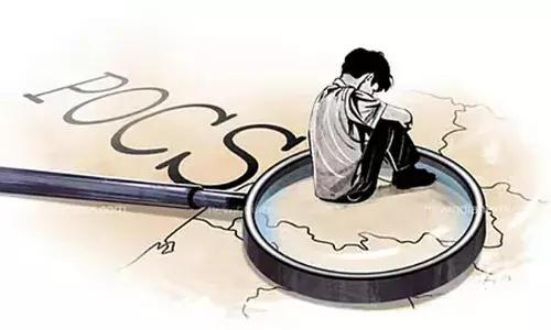 ലഹരിവസ്തു നല്‍കി വിദ്യാര്‍ഥിയെ ഭര്‍ത്താവിന്റെ അറിവോടെ പീഡിപ്പിച്ചു; യുവതി അറസ്റ്റില്‍