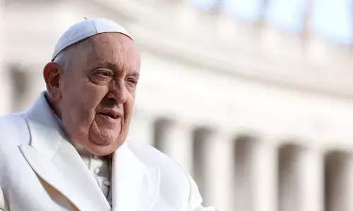 മാര്‍പാപ്പയുടെ പാവന സ്മരണക്കു മുന്പില്‍ ഐ പി എല്‍ ആദരാഞ്ജലികള്‍ അര്‍പ്പിച്ചു