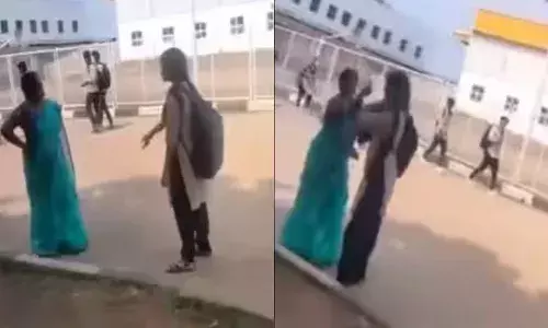 എന്‍റെ ഫോൺ തിരികെ താ...അല്ലേൽ ചെരിപ്പ് ഊരി അടിക്കും ഞാൻ..; അധ്യാപിക ഫോൺ പിടിച്ചുവാങ്ങിയതോടെ വിദ്യാർത്ഥിനിക്ക് കലി കയറി; നിലവിളി കേട്ട് ഓടിയെത്തവർ കണ്ടത്!