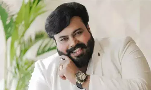 സമ്മതമില്ലാതെ അര്‍ദ്ധനഗ്ന ചിത്രങ്ങള്‍ എടുത്തു; സമൂഹമാധ്യമങ്ങള്‍ വഴി പ്രചരിപ്പിച്ചു; വ്‌ളോഗര്‍ മുകേഷ് നായര്‍ക്കെതിരെ പോക്സോ കേസ്; കള്ളക്കേസെന്ന് താരത്തിന്റെ പ്രതികരണം