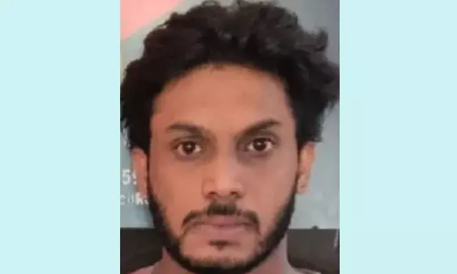 സ്വന്തം വീട് കേന്ദ്രീകരിച്ച് മയക്കുമരുന്ന് വില്പന; 17.23 ഗ്രാം മെത്താംഫിറ്റാമിനുമായി യുവാവ് അറസ്റ്റില് സ്വന്തം വീട് കേന്ദ്രീകരിച്ച് മയക്കുമരുന്ന് വില്പന; 17.23 ഗ്രാം മെത്താംഫിറ്റാമിനുമായി യുവാവ് അറസ്റ്റില്