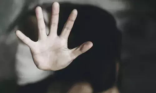 പ്രായപൂര്‍ത്തിയാകാത്ത മൂന്ന് സഹോദരിമാരെ പീഡിപ്പിച്ചത് 17-കാരനായ സഹോദരന്‍; പീഡനം അവധിക്കാലത്ത്; സംഭവം പുറത്തറിഞ്ഞത് കൗണ്‍സലിങ്ങിനിടയില്‍; 17കാരനെ ജുവനൈല്‍ ഹോമിലേക്ക് മാറ്റി