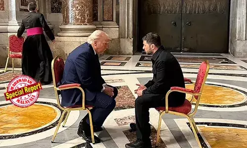 പോപ്പിന്റെ സംസ്‌കാര ചടങ്ങിനിടെ സെന്റ് പീറ്റേഴ്‌സ് ബസലിക്കയുടെ ചുറ്റുവട്ടത്ത് രണ്ടുകസേരയിട്ടിരുന്ന് ട്രംപും സെലന്‍സ്‌കിയും; റഷ്യയുടെ മിസൈലാക്രമണത്തില്‍ നിരപരാധികള്‍ മരിച്ചുവീഴുന്നത് അറിയിച്ച് സെലന്‍സ്‌കി; പുടിന് യുദ്ധം അവസാനിപ്പിക്കണമെന്ന് ഇല്ലെന്ന് തോന്നുന്നുവെന്ന് ട്രംപ്; വൈറ്റ്ഹൗസിലെ ഉടക്കിന് ശേഷം യുഎസ്-യുക്രെയിന്‍ പ്രസിഡന്റുമാര്‍ മുഖാമുഖം കാണുന്നത് ഇതാദ്യം