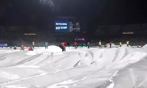 ഈഡനില്‍ ഫലം നിര്‍ണ്ണയിച്ചത് മഴ; മോശം കാലാവസ്ഥയെ തുടര്‍ന്ന് മത്സരം ഉപേക്ഷിച്ചു; ഓരോ പോയിന്റ് പങ്കിട്ട് പഞ്ചാബും കൊല്‍ക്കത്തയും; 11 പോയിന്റോടെ നാലാം സ്ഥാനത്തെത്തി പഞ്ചാബ്