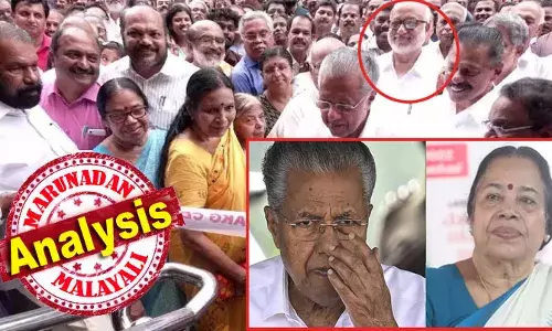 കൊല്ലത്ത് പ്രായപരിധിയില്‍ ഒഴിവാക്കിയ ടീച്ചര്‍ മധുരയില്‍ കേന്ദ്ര കമ്മറ്റി അംഗമായി; ക്യാപ്ടന്റെ കണക്ക് കൂട്ടല്‍ ഞെട്ടിച്ച ആ മിന്നലാക്രമണത്തില്‍ പൊലിഞ്ഞത് മന്ത്രി റിയാസിനെ കേന്ദ്രകമ്മറ്റിയില്‍ എത്തിക്കാമെന്ന കണക്കുകൂട്ടല്‍; ആ പകയില്‍ കേന്ദ്ര കമ്മറ്റി അംഗത്തിന് കേരളത്തില്‍ അസാധാരണ വിലക്ക്; സിപിഎം അടിമുടി മാറുന്നു; എകെജി സെന്റര്‍ ഉദ്ഘാടനത്തില്‍ ബേബിയെ മൂലയ്ക്ക് നിര്‍ത്തിയവര്‍ സംസ്ഥാനത്ത് ശ്രീമതിയ്ക്ക് വിലക്കേര്‍പ്പെടുത്തി; മരുമകന്‍ കളി തുടരും