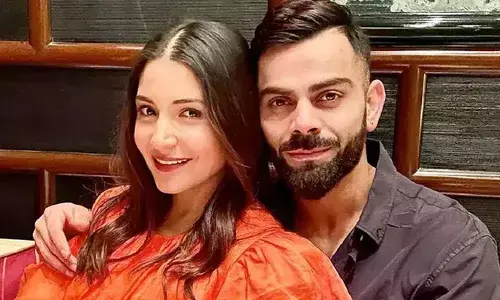 കോഹ് ലിയും അനുഷ്‌കയും ലണ്ടനിലേക്ക് താമസം മാറ്റിയത് എന്തിന്? കാരണം വെളിപ്പെടുത്തി ബോളിവുഡ് നടി മാധുരി ദീക്ഷിതിന്റെ ഭര്‍ത്താവ്