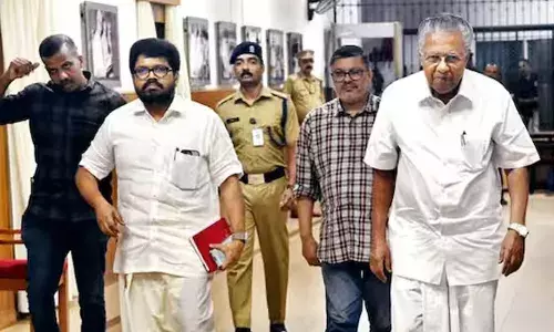 പിണറായി സഹജീവികള്‍ക്ക് വേണ്ടി സ്വയം കത്തിയെരിയുന്ന സൂര്യന്‍; ജീവിതപ്പാതയിലുടനീളം എണ്ണമറ്റ പോരാട്ടങ്ങള്‍; ത്യാഗപൂര്‍ണമായ ജീവിതം: മുഖ്യമന്ത്രിയോടൊപ്പമുള്ള ഫോട്ടോകള്‍ ഉള്‍പ്പെടെ ഫേസ്ബുക്കില്‍ പങ്കുവച്ച് കെ കെ രാഗേഷ്